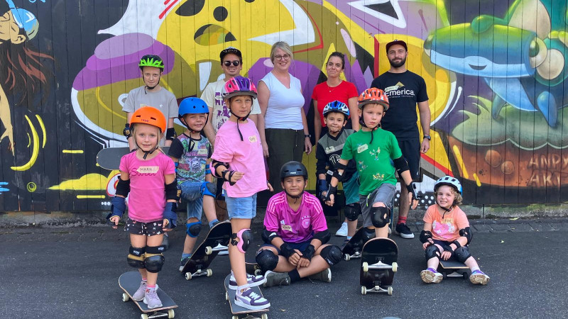 Ferienprogramm 2025 - Skateboarden bei strahlendem Sonnenschein